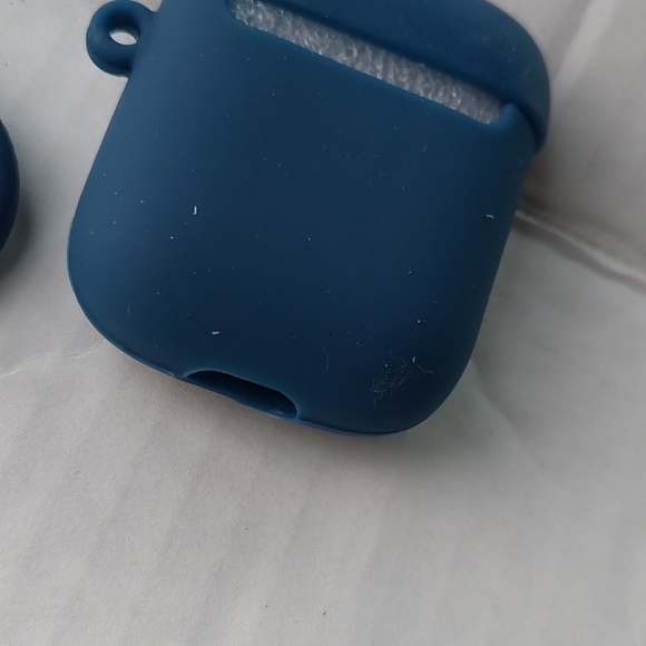NIP Champion Airpods Holder Charging Case - Picture 5 of 6